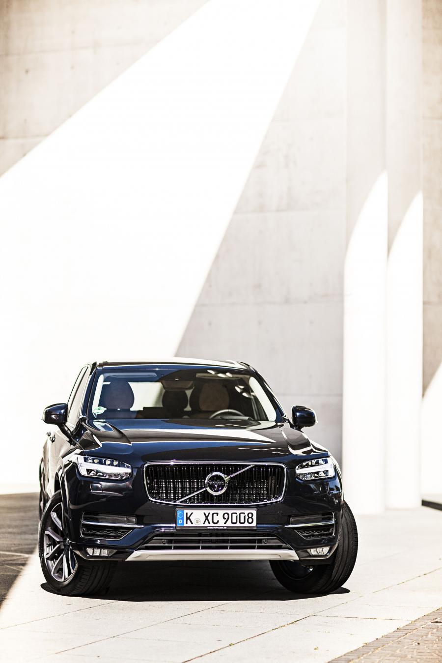  Volvo XC90 D5 Momentum 2015 года  (фото 24 из 26)